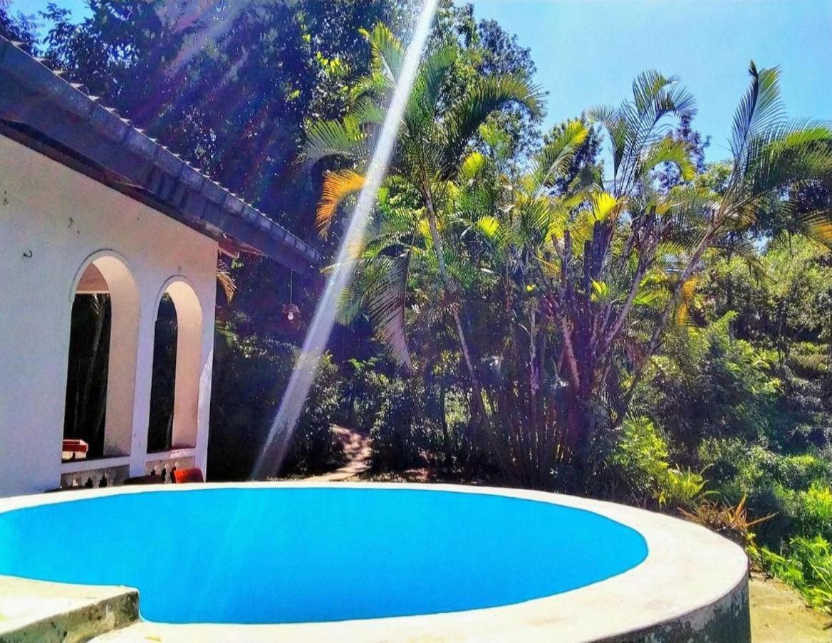 Ella Mount Villa Exterior photo